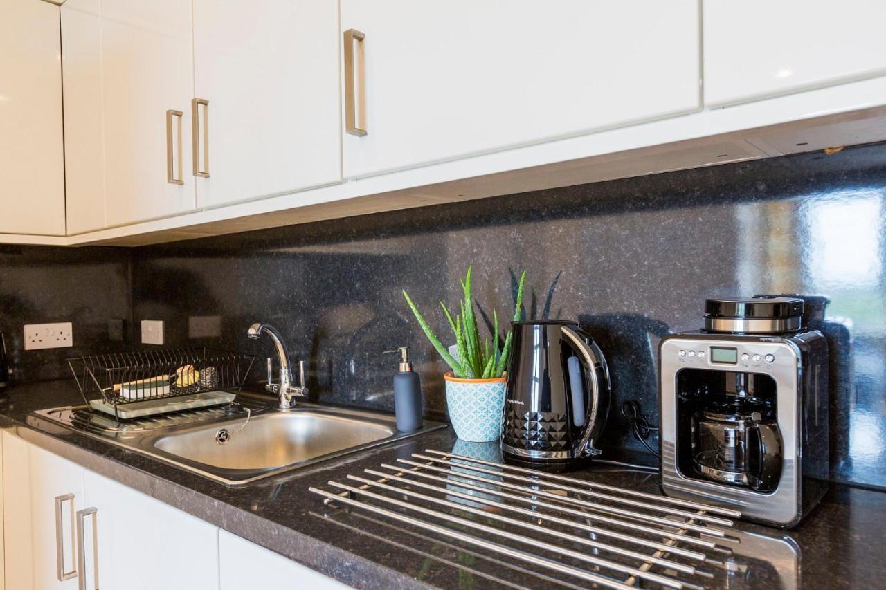Panorama Apartments By Mesh Accommodation Short & Long Term Lets Ashford For Contractors Or Corporate Stays Exterior photo