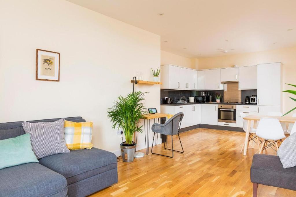 Panorama Apartments By Mesh Accommodation Short & Long Term Lets Ashford For Contractors Or Corporate Stays Exterior photo